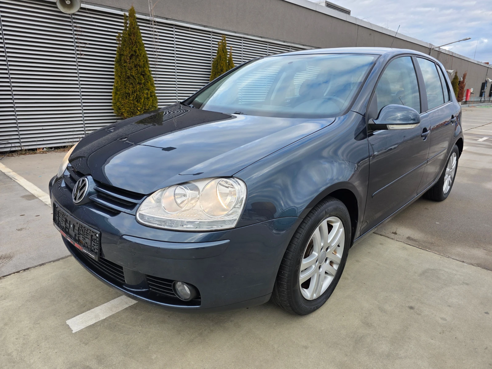 VW Golf  V-1.6-102 hp, снимка 1