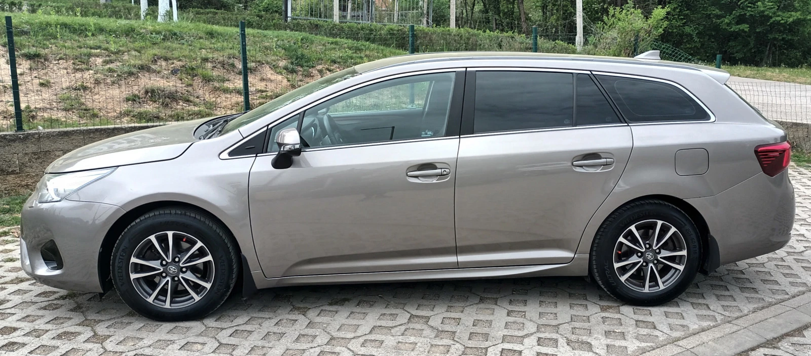 Toyota Avensis 1.8 VVTI - изображение 4