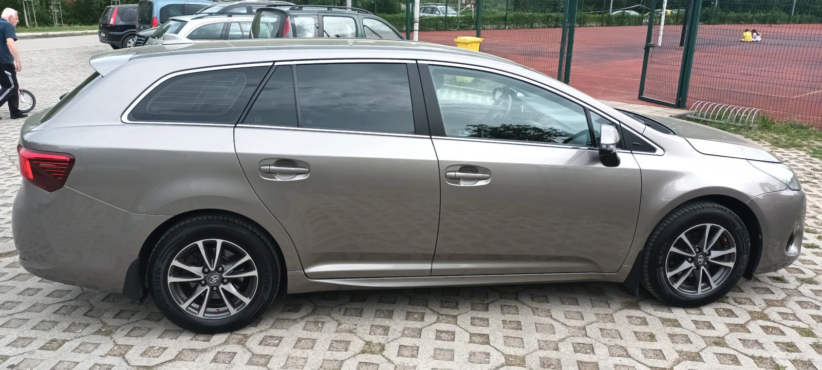 Toyota Avensis 1.8 VVTI - изображение 2