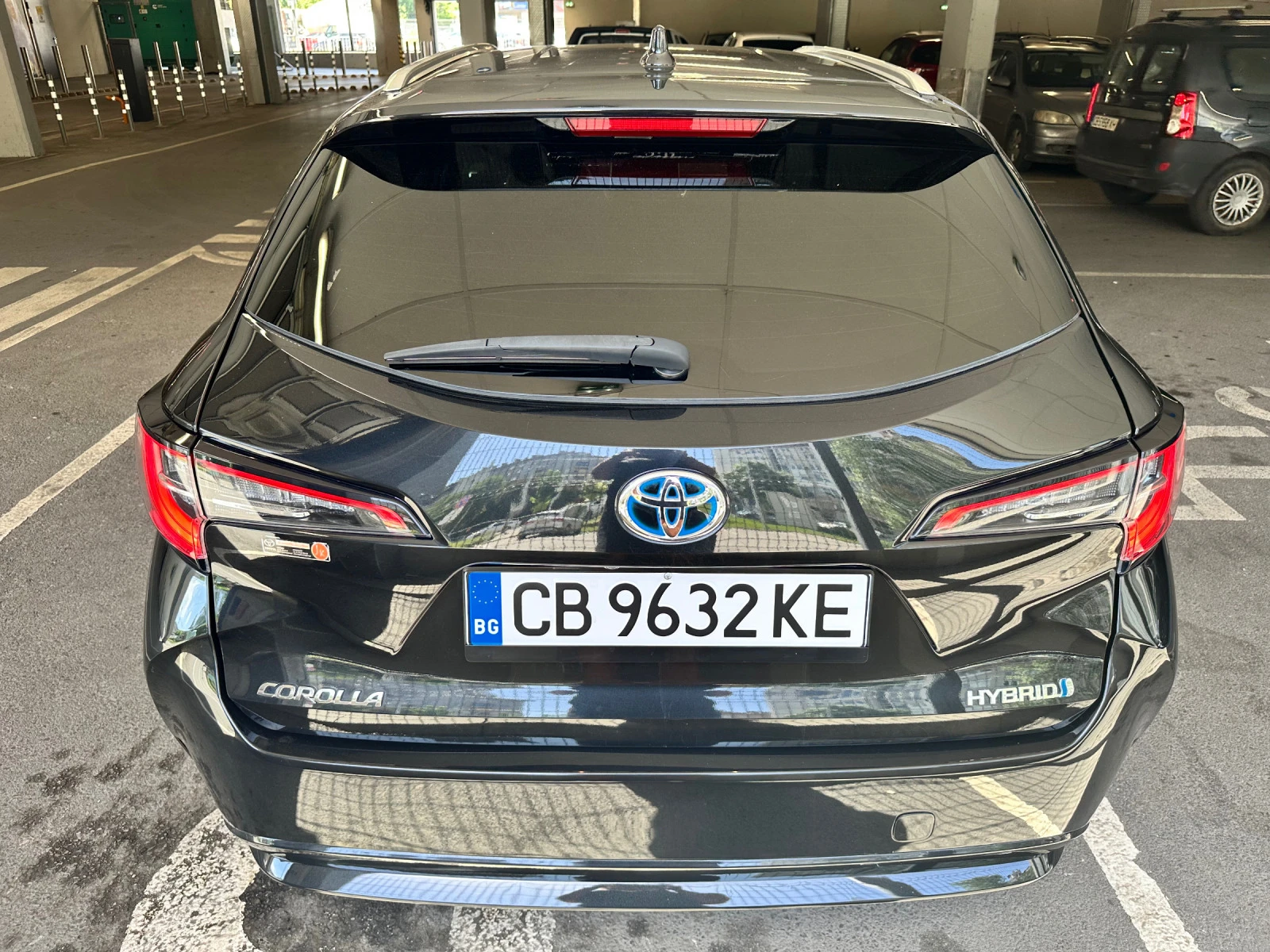 Toyota Corolla Хибрид - изображение 4