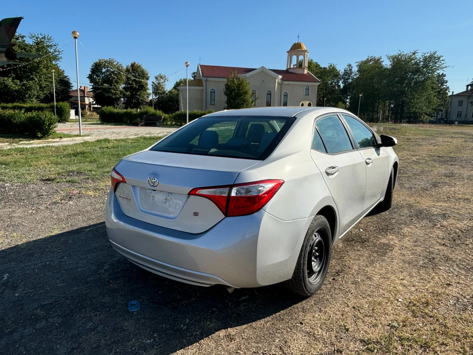 Toyota Corolla 1.8L I-4 DOHC, VVT, 139HP Front Whe - изображение 6