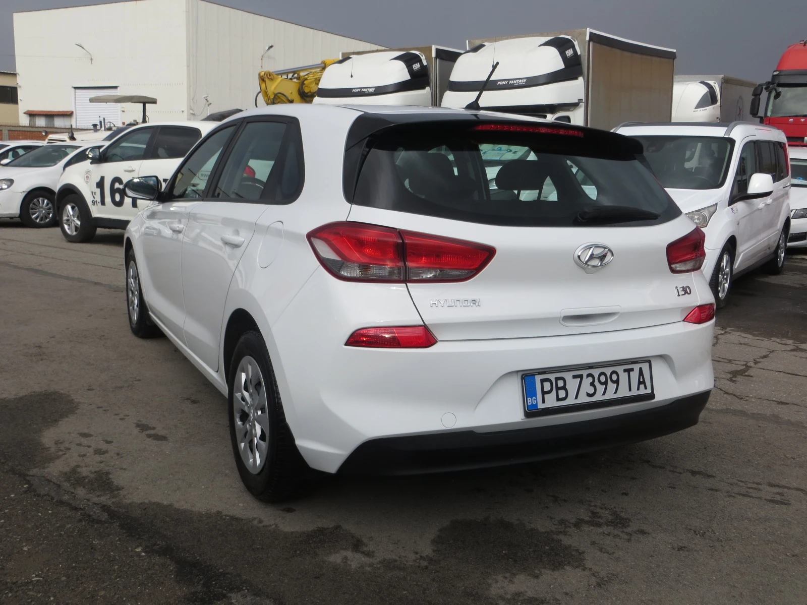 Hyundai I30 1, 6 CRDI euro 6b - изображение 3