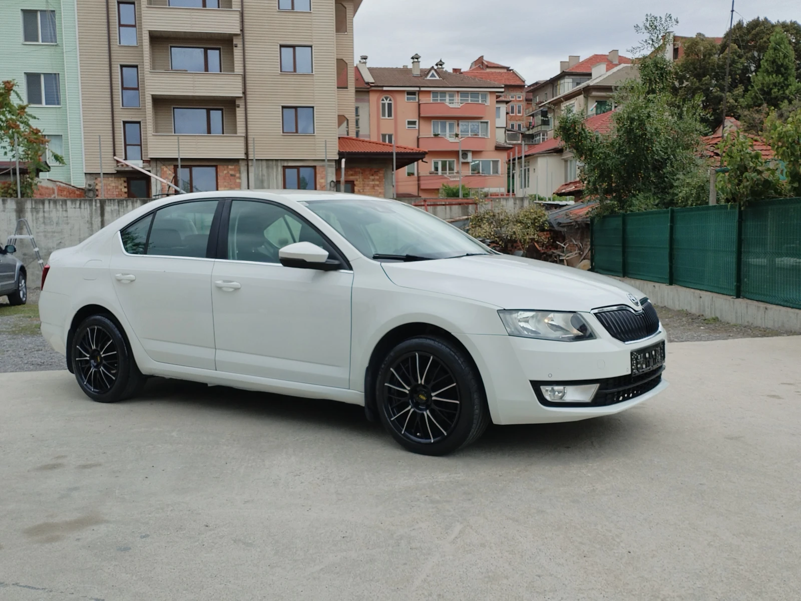 Skoda Octavia 1.6TDI DSG - изображение 5