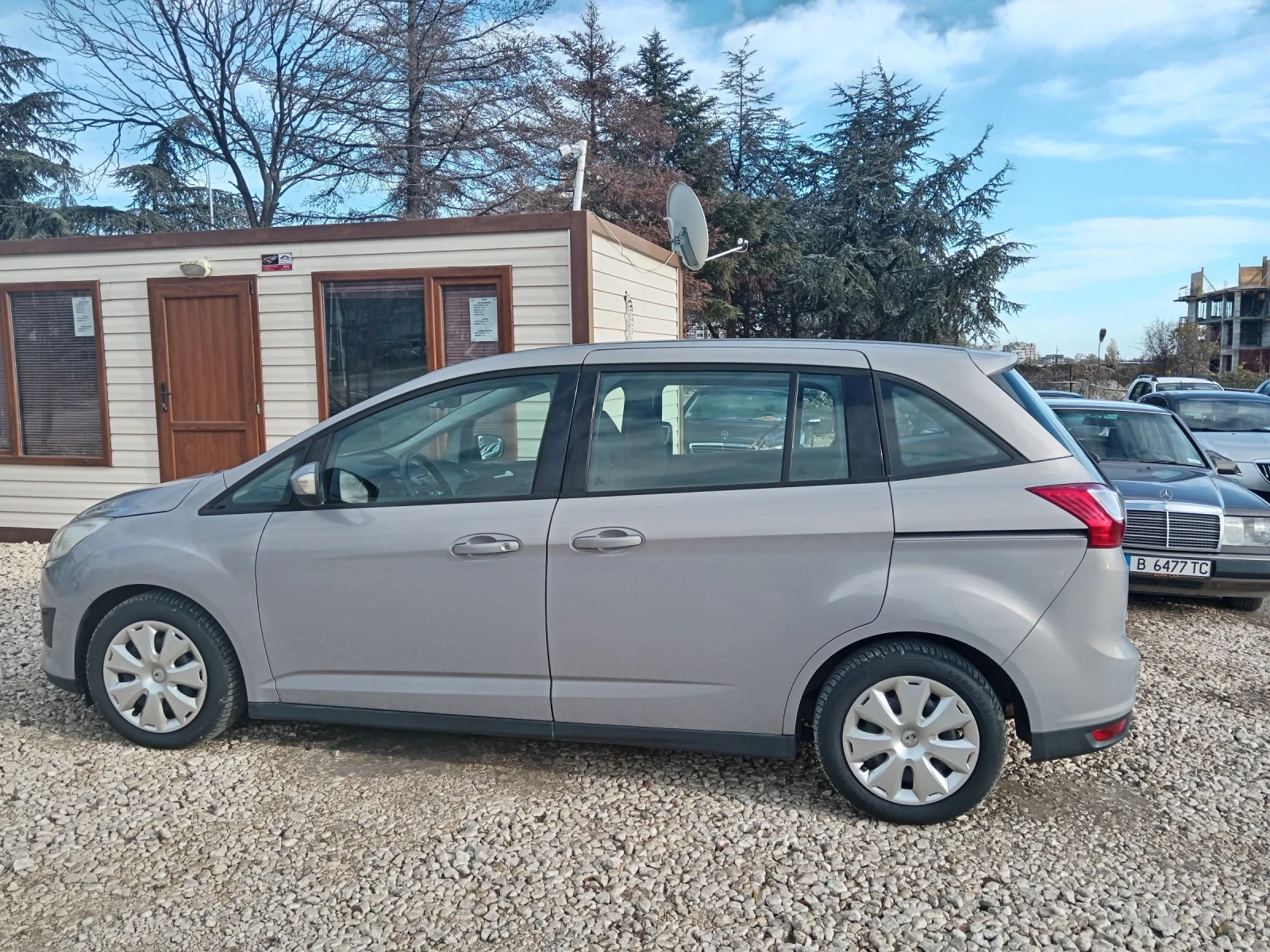 Ford Grand C-Max  1.6 i-105 К.С. - изображение 5