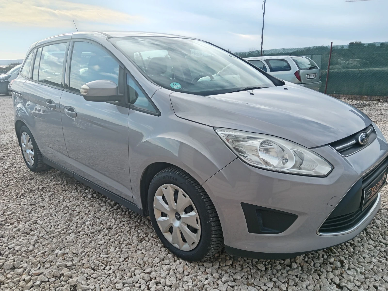 Ford Grand C-Max  1.6 i-105 К.С. - изображение 3