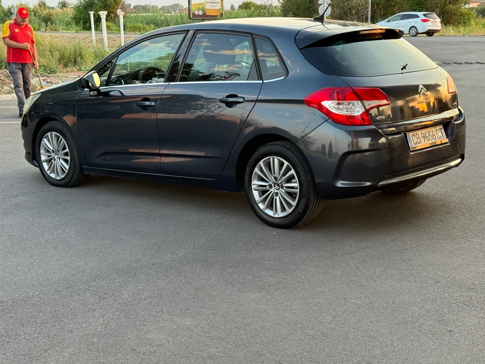 Citroen C4 1, 6 HDI  - изображение 7