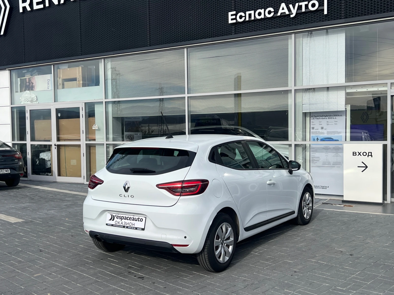 Renault Clio 1.0TCe/ 100к.с - изображение 4