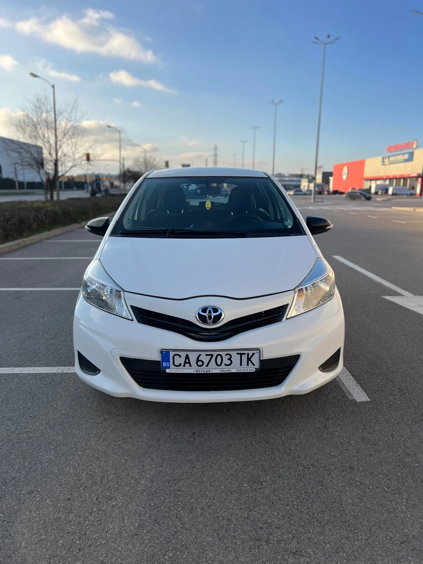 Toyota Yaris 1.0i - изображение 7