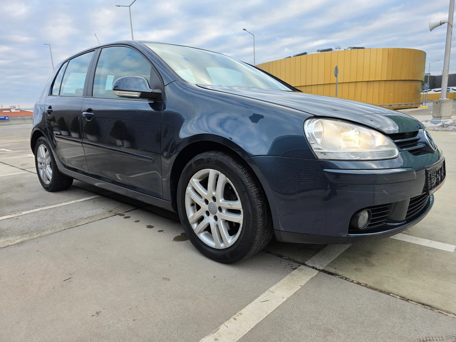 VW Golf  V-1.6-102 hp - изображение 3