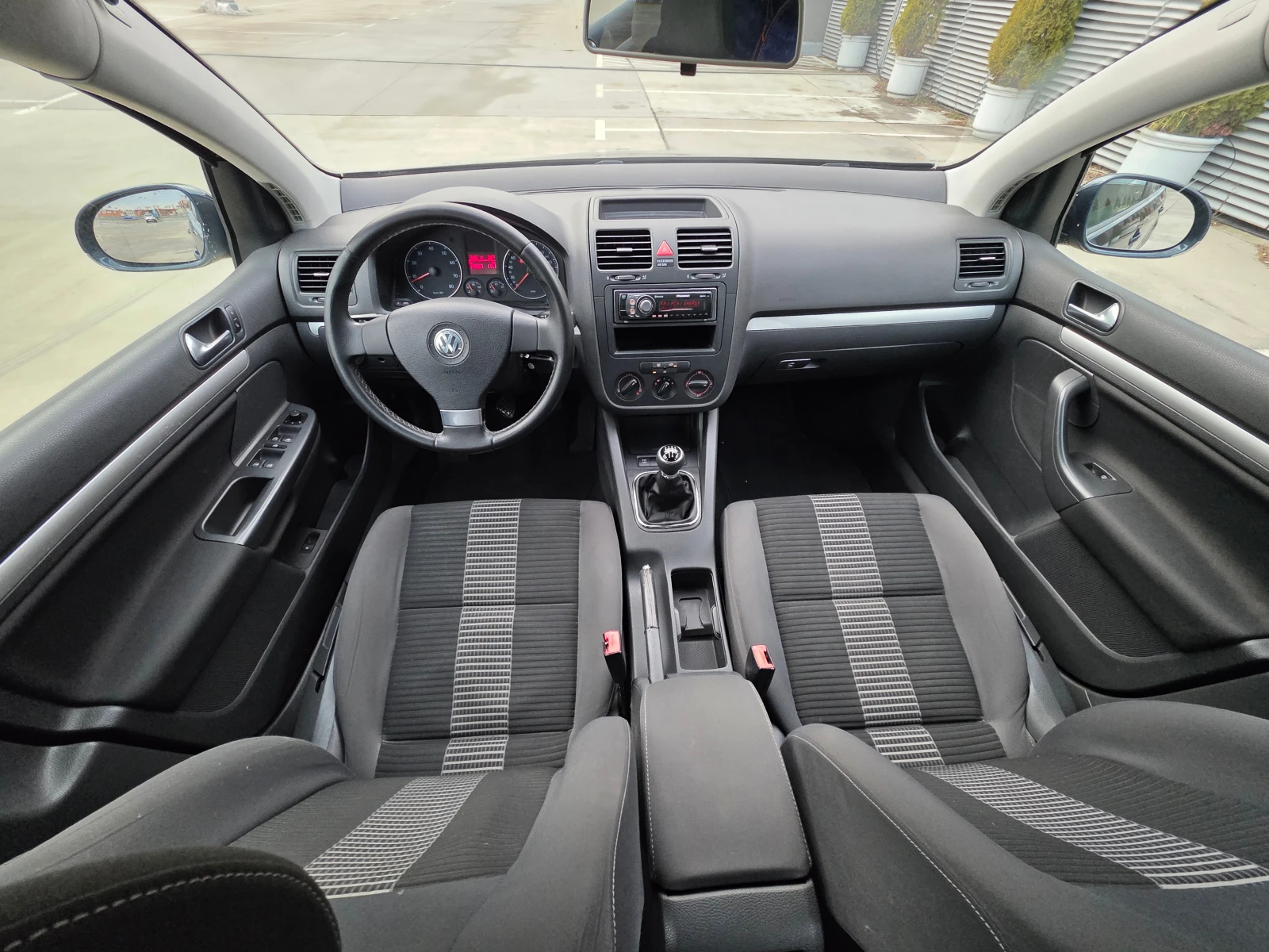 VW Golf  V-1.6-102 hp - изображение 9