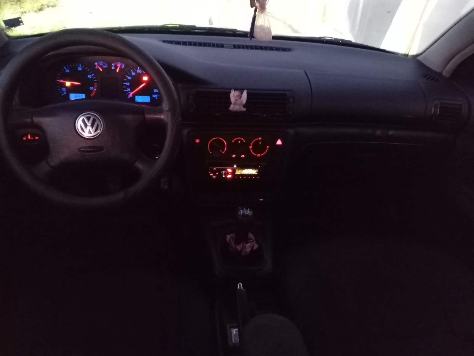 VW Passat, снимка 7 - Автомобили и джипове - 53477861