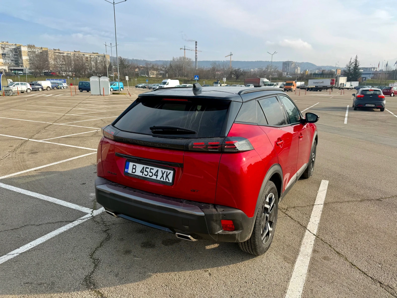 Peugeot 2008 GT / EAT8 / 2024 - изображение 6