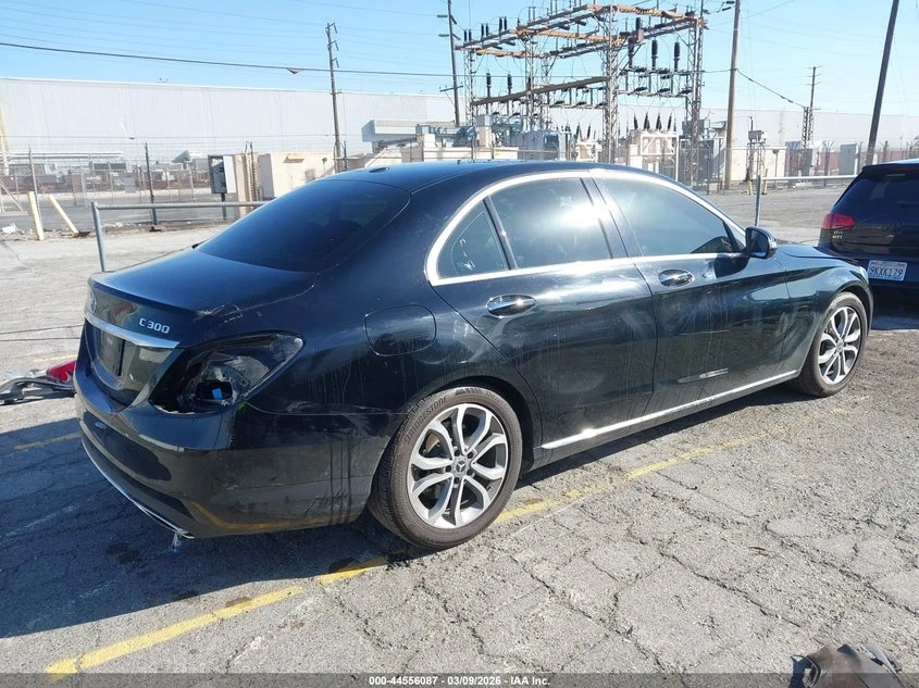 Mercedes-Benz C 300 2.0l, снимка 4 - Автомобили и джипове - 53936853