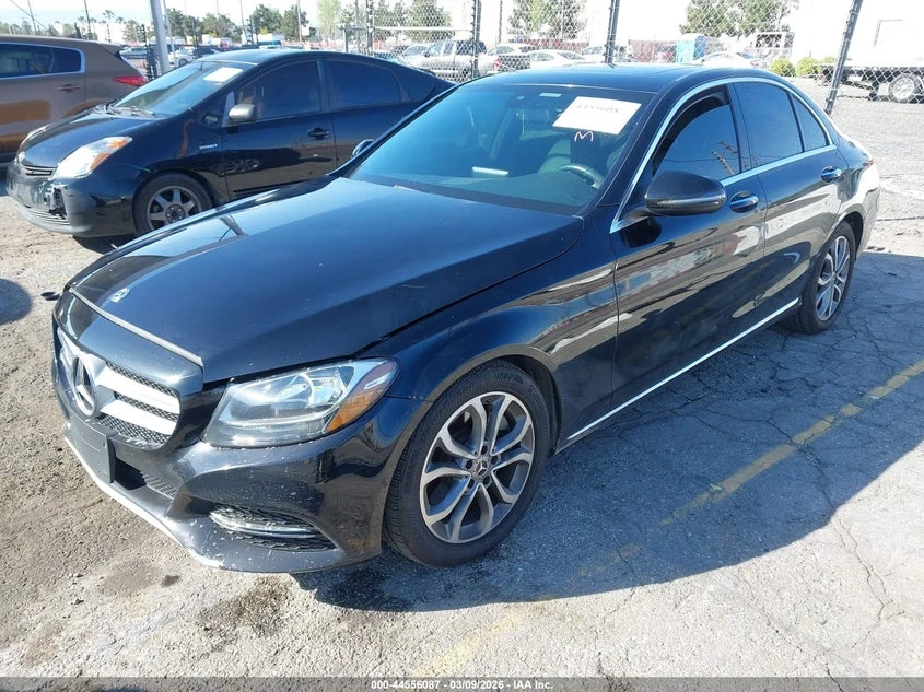Mercedes-Benz C 300 2.0l, снимка 2 - Автомобили и джипове - 53936853