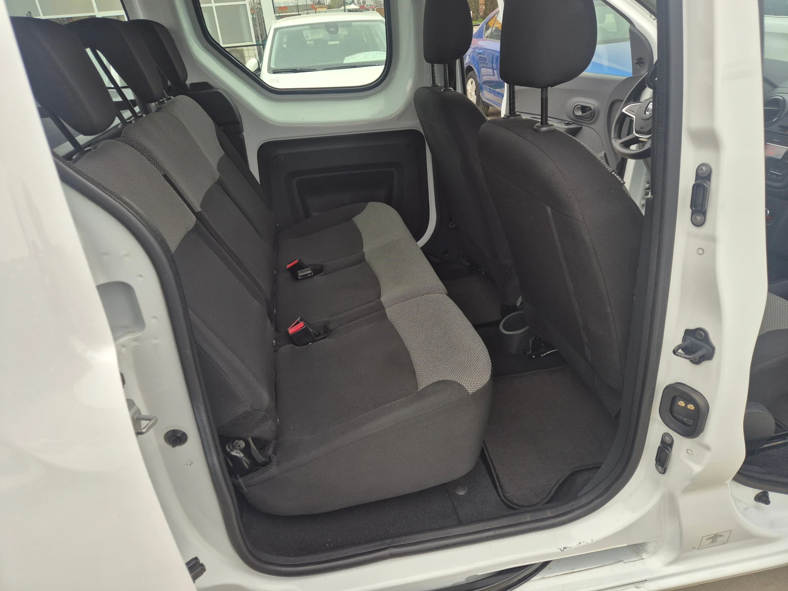 Dacia Dokker N1-M/T 1.5 DCI, снимка 10 - Автомобили и джипове - 53949253