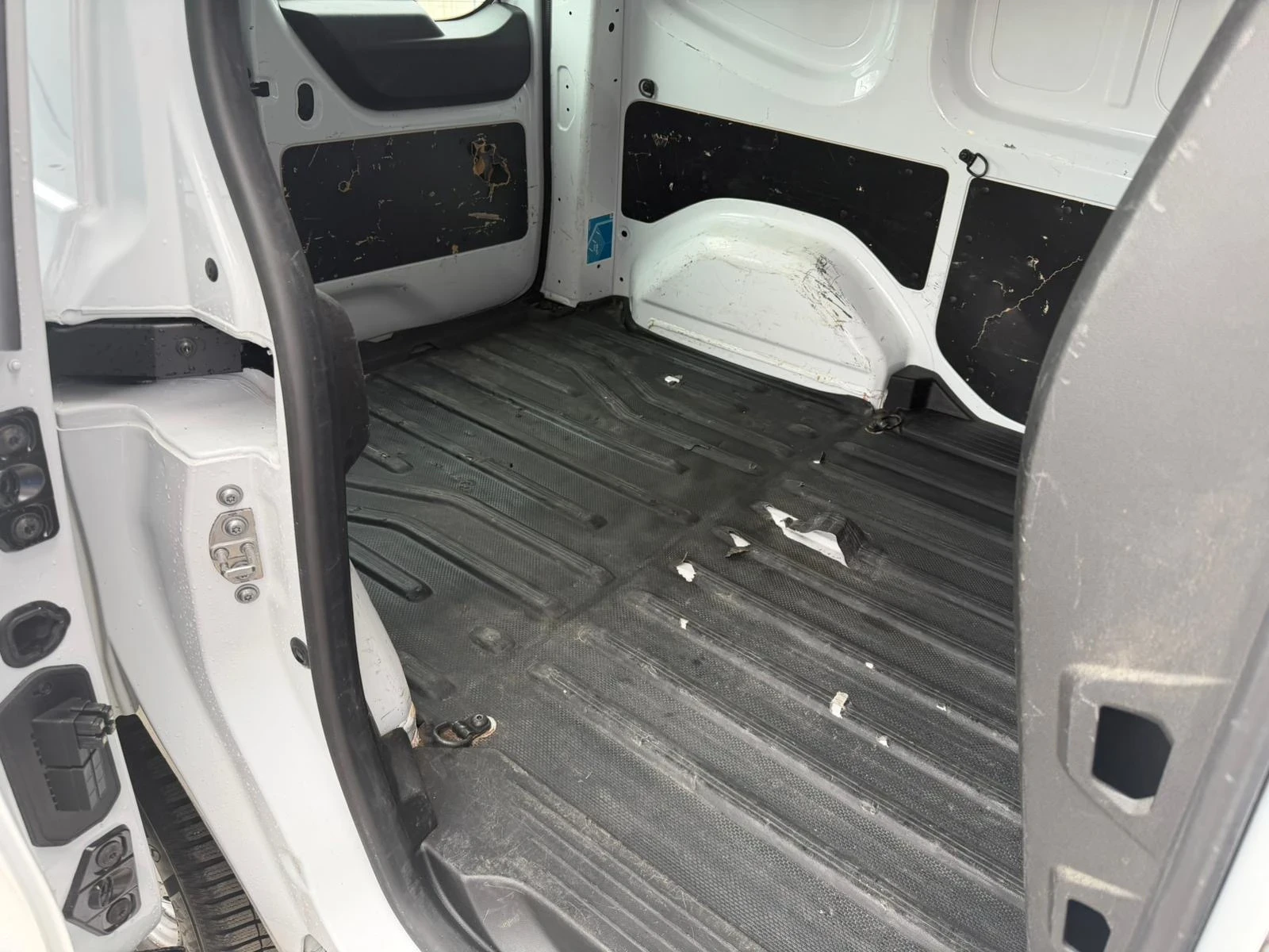 Renault Kangoo 1.5DCI NAVI KLIMATRONIK 6-СКОРОСТИ EVRO 6D N1 , снимка 12 - Автомобили и джипове - 54083183