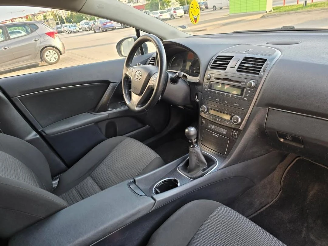 Toyota Avensis 2.2 D4-D 150кс, Keyless, Executive, снимка 9 - Автомобили и джипове - 54102044