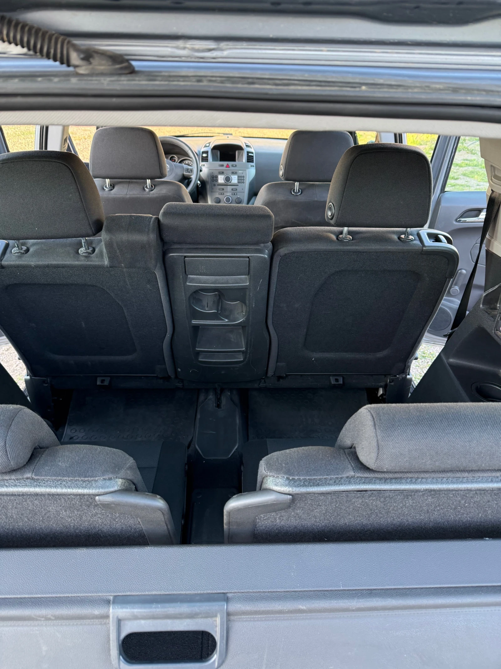 Opel Zafira, снимка 9 - Автомобили и джипове - 54335268