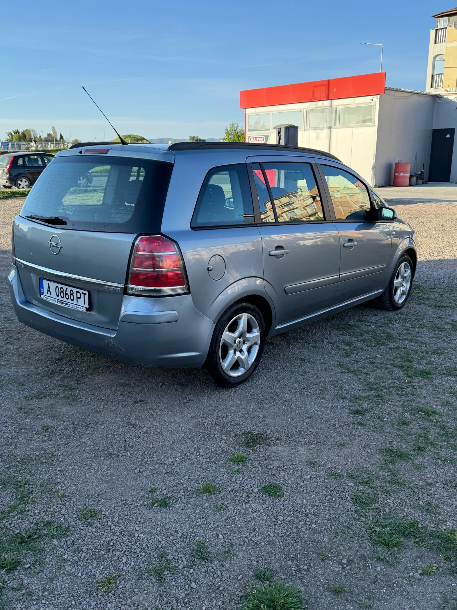 Opel Zafira, снимка 4 - Автомобили и джипове - 54335268