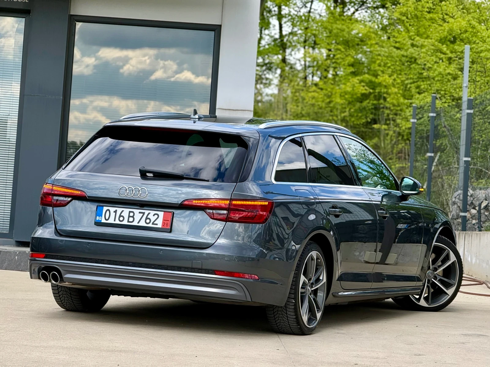 Audi A4 S-LINE / V6-3.0TDI / QUATTRO-4x4 / КАМЕРА / B&O, снимка 5 - Автомобили и джипове - 54421963