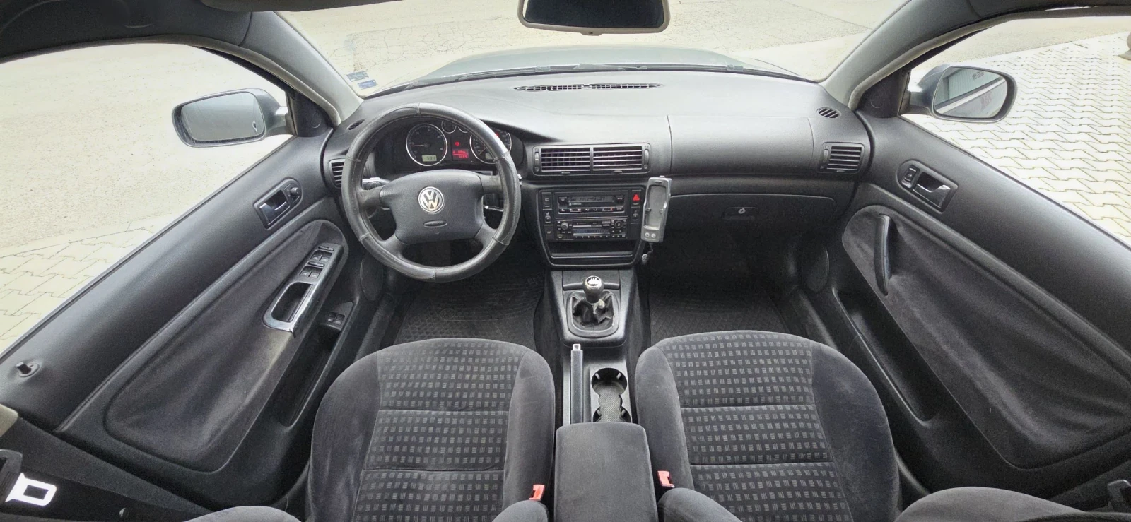 VW Passat 1.9 TDI 101к.с., снимка 9 - Автомобили и джипове - 54528144