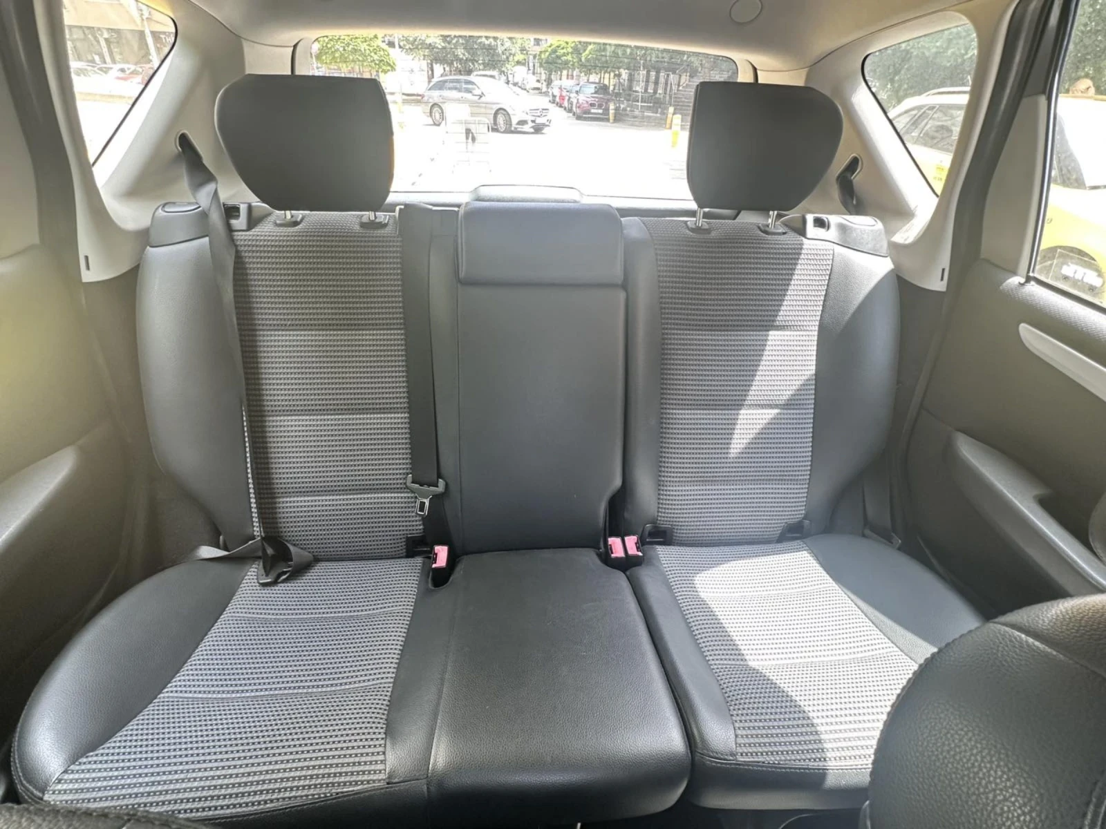 Mercedes-Benz A 180 Avangard , снимка 9 - Автомобили и джипове - 54813040