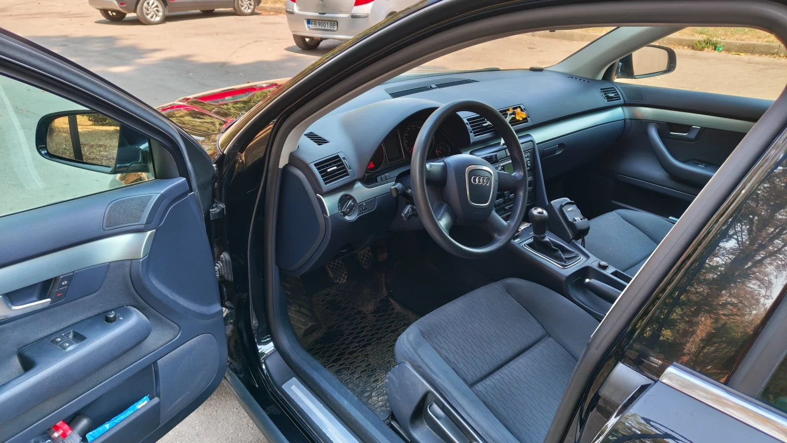 Audi A4 Avant 2.0 tdi, снимка 5 - Автомобили и джипове - 55771680
