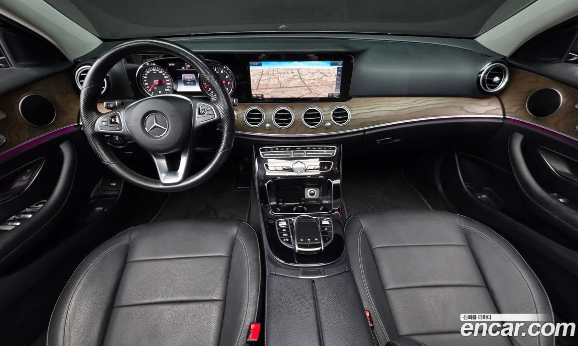 Mercedes-Benz E 300 E300 4MATIC Exclusive, снимка 7 - Автомобили и джипове - 55777131