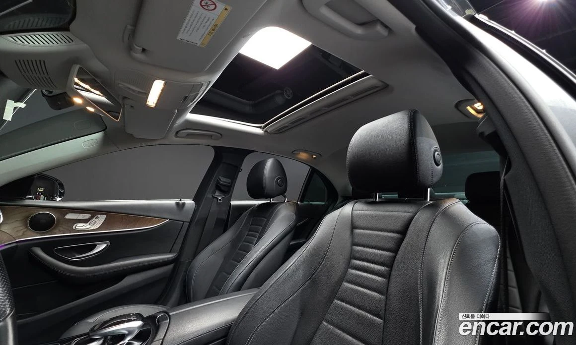 Mercedes-Benz E 300 E300 4MATIC Exclusive, снимка 16 - Автомобили и джипове - 55777131