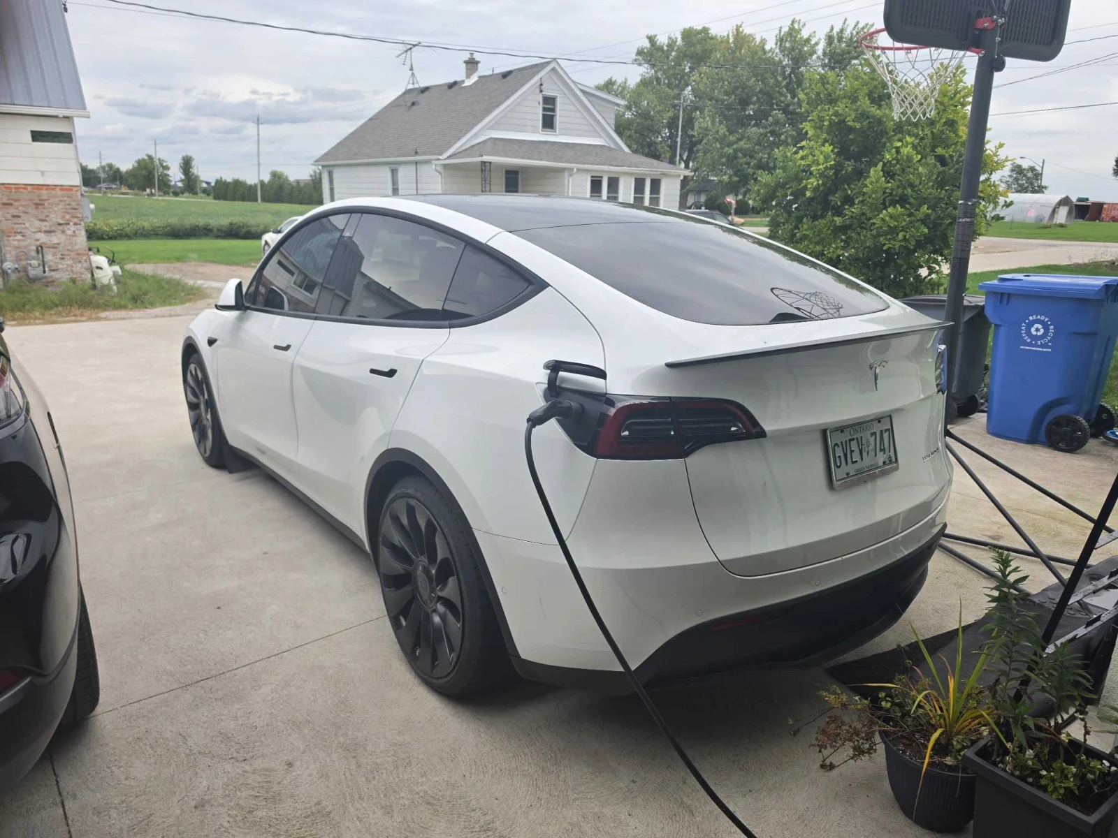 Tesla Model Y * Performance * CARFAX * БЕЗ ПЪРВОНАЧАЛНА ВНОСКА, снимка 4 - Автомобили и джипове - 56068513