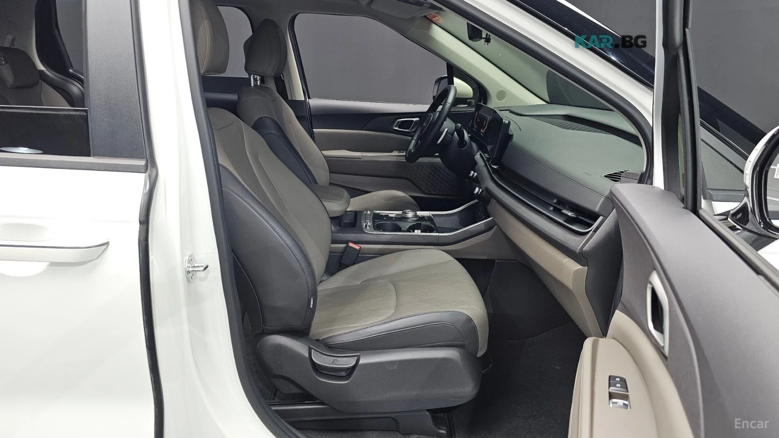 Kia Carnival PRESTIGE* 9МЕСТЕН* ДИСТРОНИК* ОБДУХВАНЕ* , снимка 9 - Автомобили и джипове - 56104044