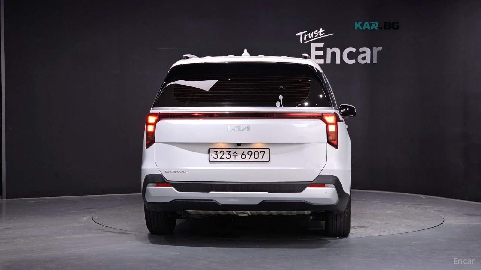 Kia Carnival PRESTIGE* 9МЕСТЕН* ДИСТРОНИК* ОБДУХВАНЕ* , снимка 4 - Автомобили и джипове - 56104044