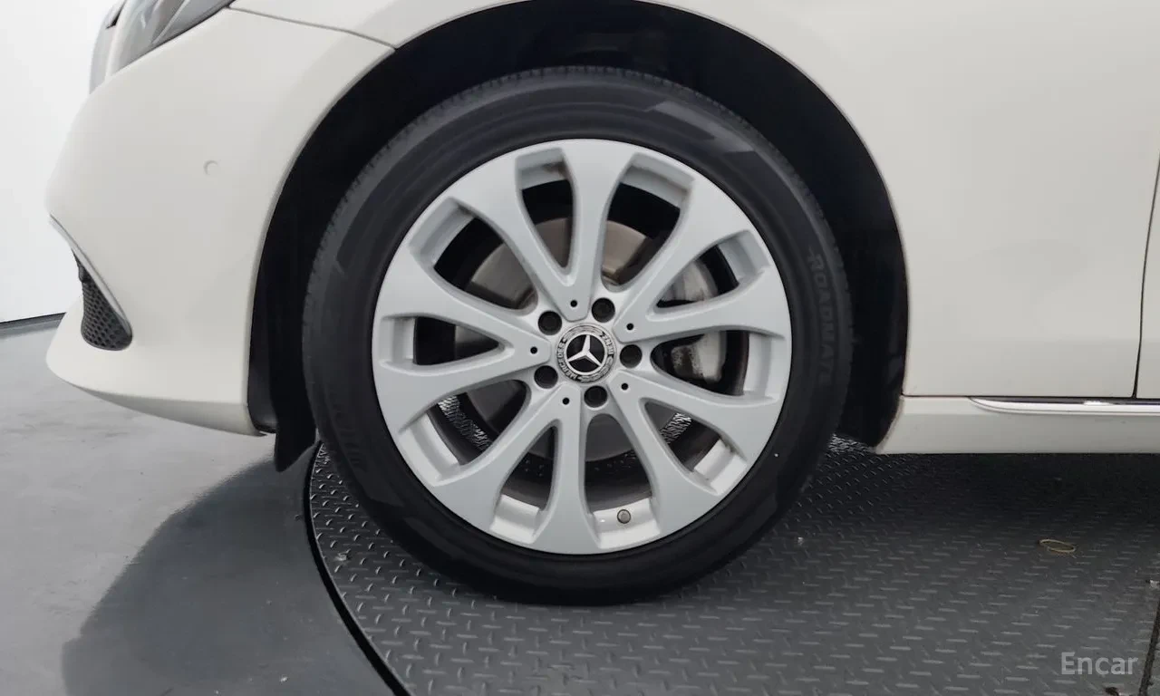 Mercedes-Benz E 220 d* 4MATIC* EXCLUSIVE* ������* �������* ������ ���� | Mobile.bg � ����������� 5