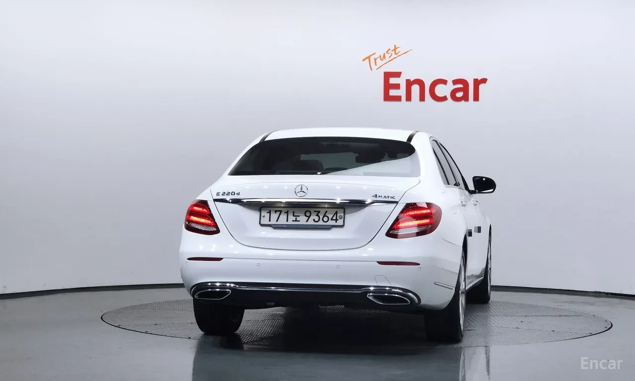 Mercedes-Benz E 220 d* 4MATIC* EXCLUSIVE* ������* �������* ������ ���� | Mobile.bg � ����������� 3