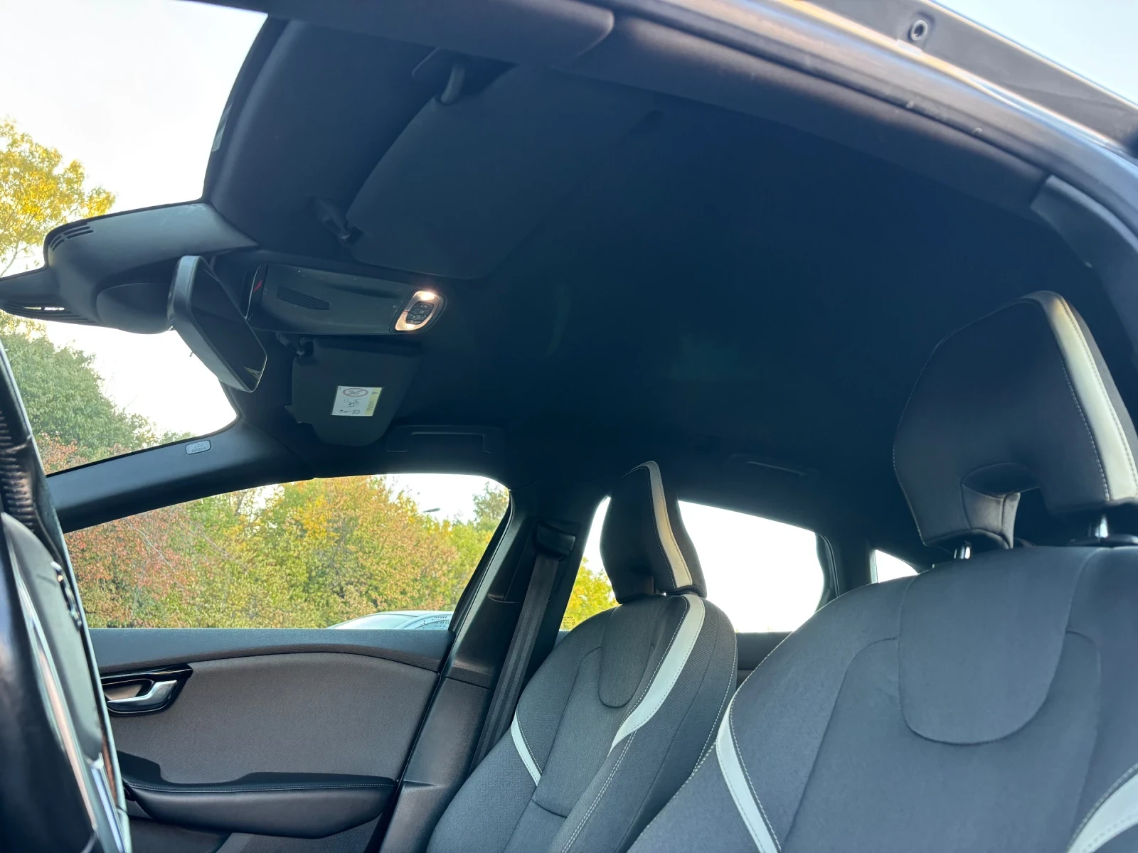 Volvo V40 2.0-120кс, Автоматик, снимка 15 - Автомобили и джипове - 56367213
