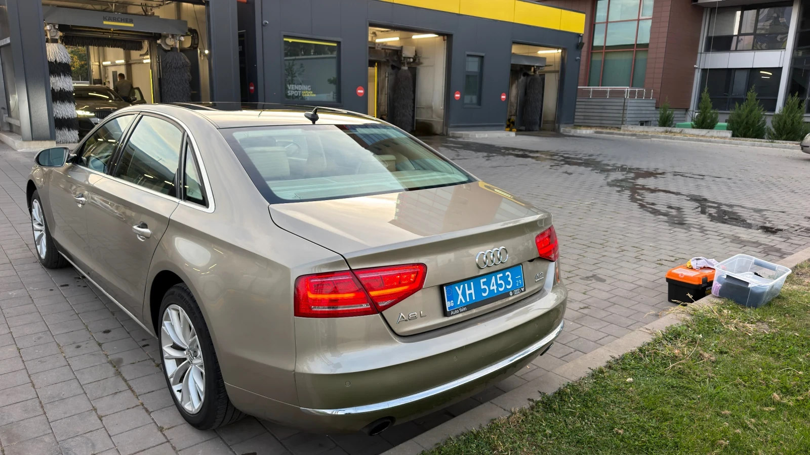 Audi A8, снимка 4 - Автомобили и джипове - 56405719