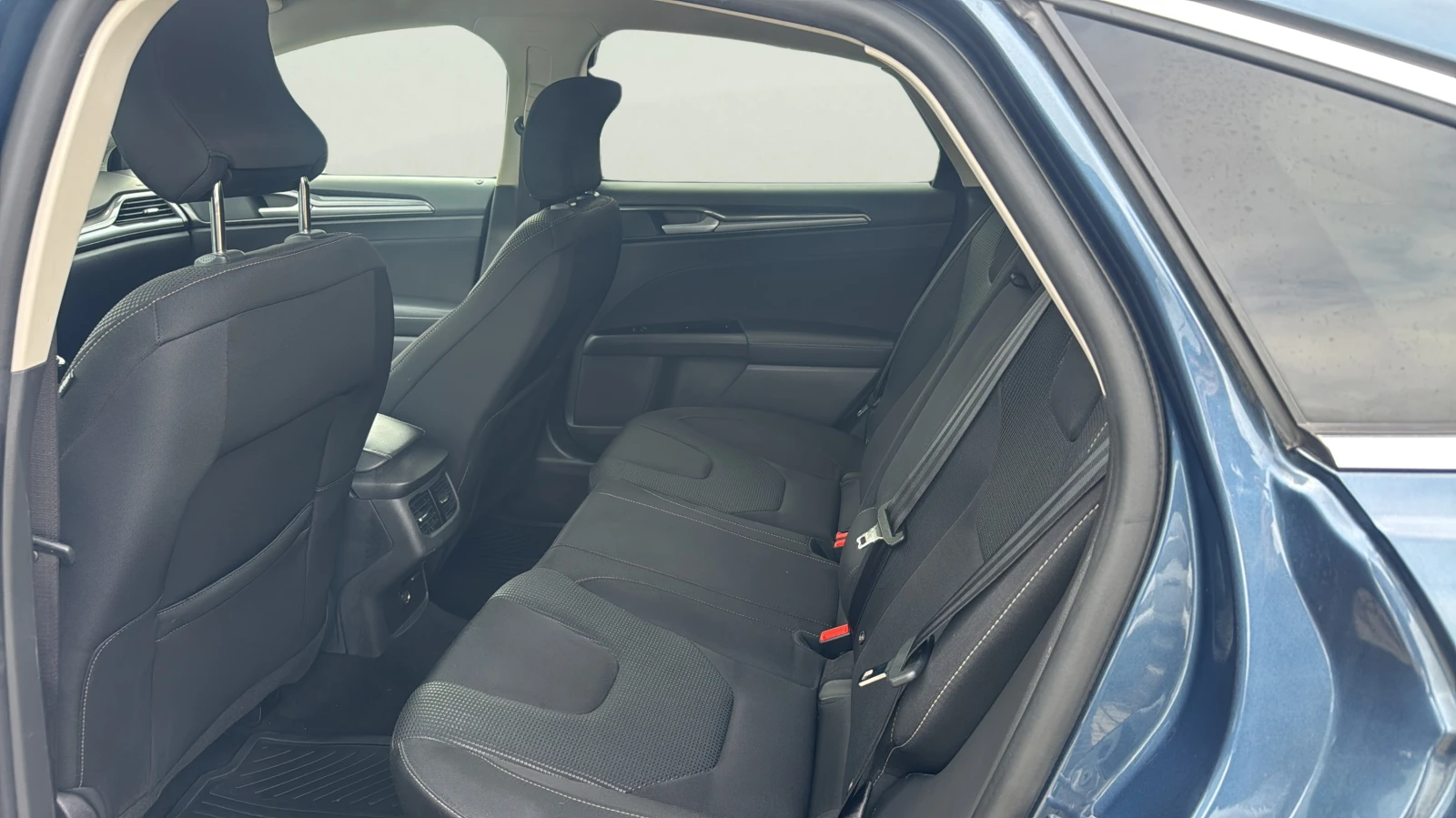 Ford Mondeo 2.0 EcoBlue, снимка 13 - Автомобили и джипове - 56557856