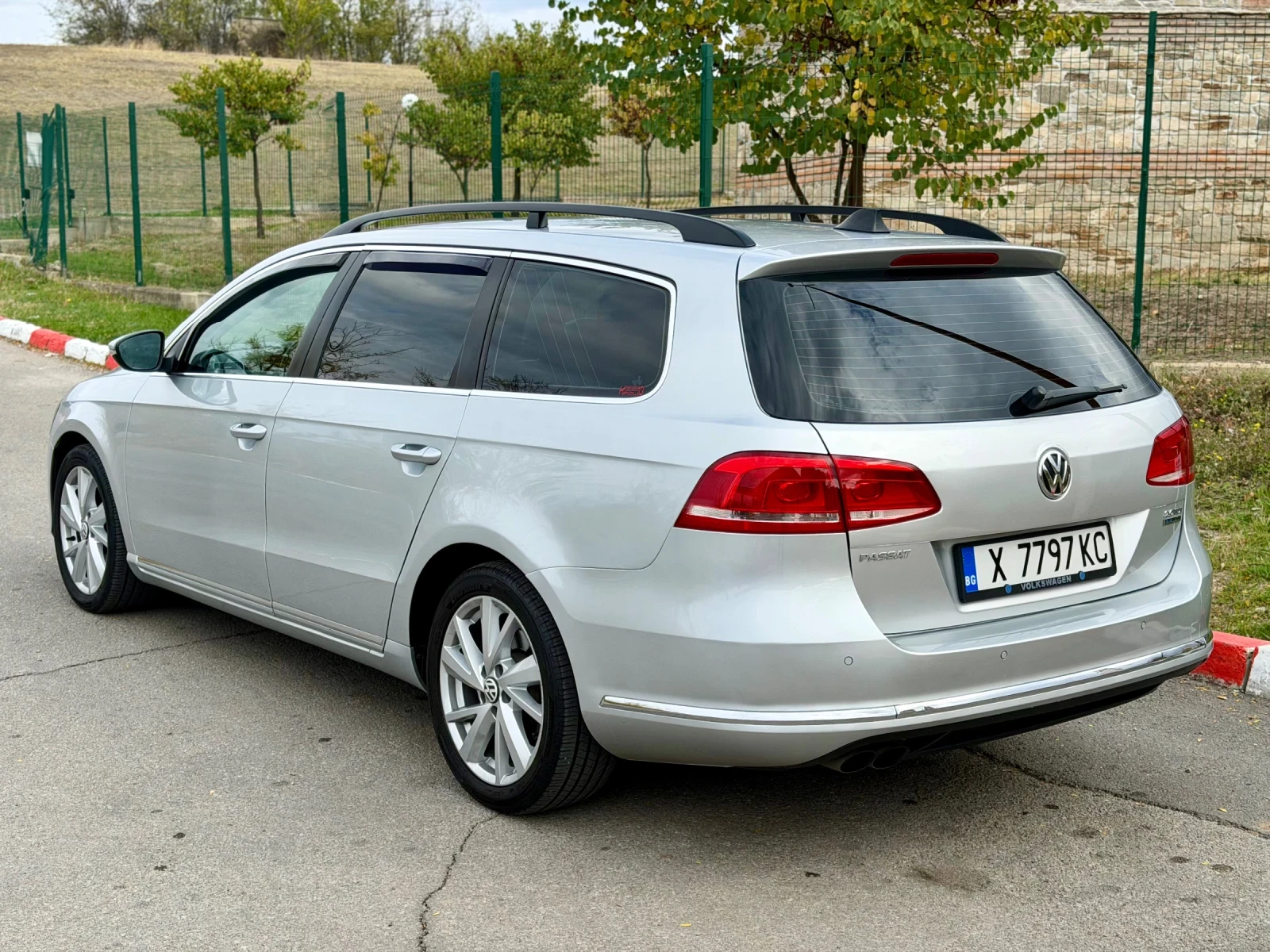 VW Passat 2.0 TDI, снимка 5 - Автомобили и джипове - 56728034