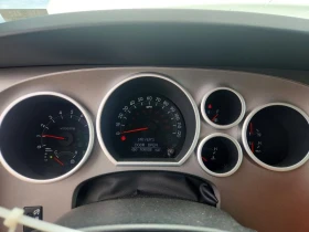 Toyota Sequoia 4WD 5.7L FFV Platinum, снимка 11