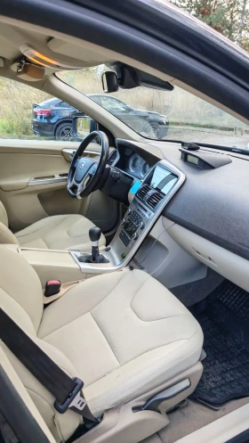 Volvo XC60 D5, AWD, снимка 10