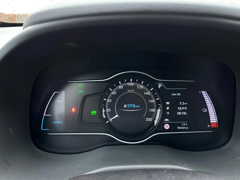 Hyundai Kona 64KwH, снимка 10 - Автомобили и джипове - 48402899