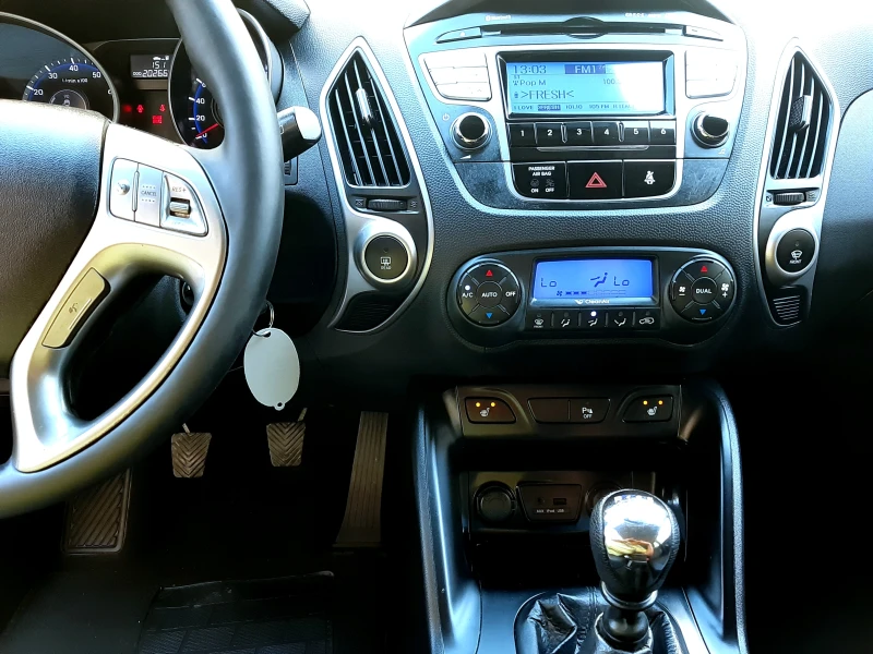 Hyundai IX35 1.6-ИТАЛИЯ+ КОЖА ! ! ! , снимка 13 - Автомобили и джипове - 51801380
