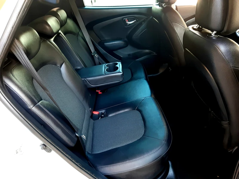 Hyundai IX35 1.6-ИТАЛИЯ+ КОЖА ! ! ! , снимка 15 - Автомобили и джипове - 51801380