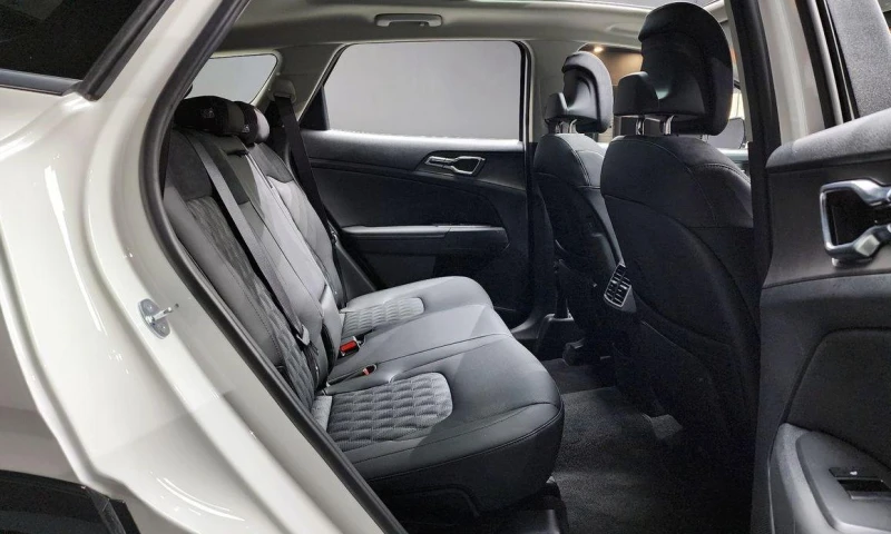 Kia Sportage Gasoline 1.6 Turbo 2WD Signature, снимка 12 - Автомобили и джипове - 51993090