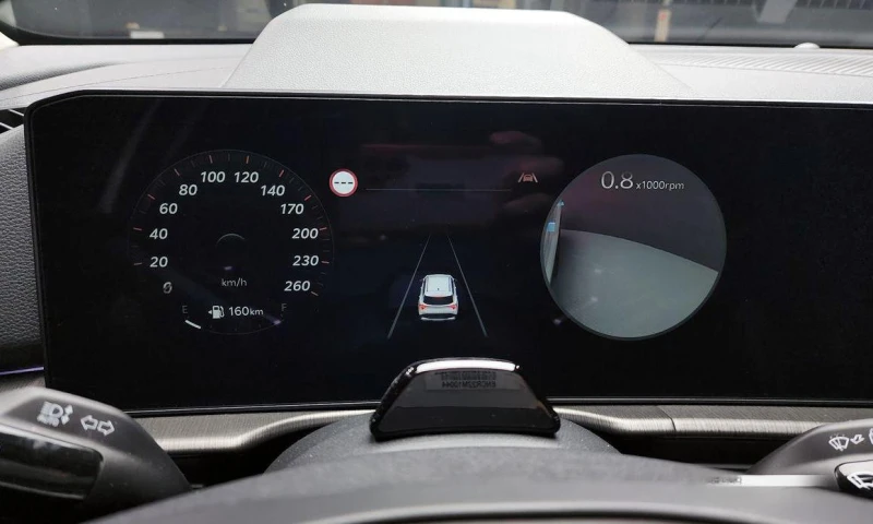 Kia Sportage Gasoline 1.6 Turbo 2WD Signature, снимка 8 - Автомобили и джипове - 51993090