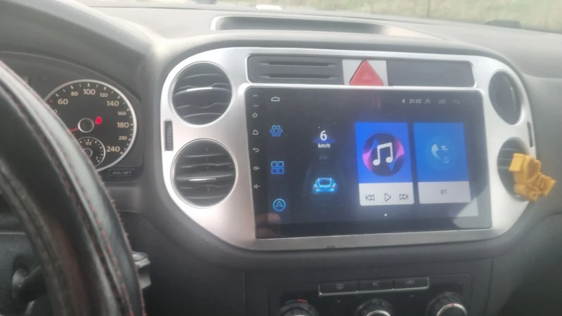 VW Tiguan, снимка 6 - Автомобили и джипове - 52375642