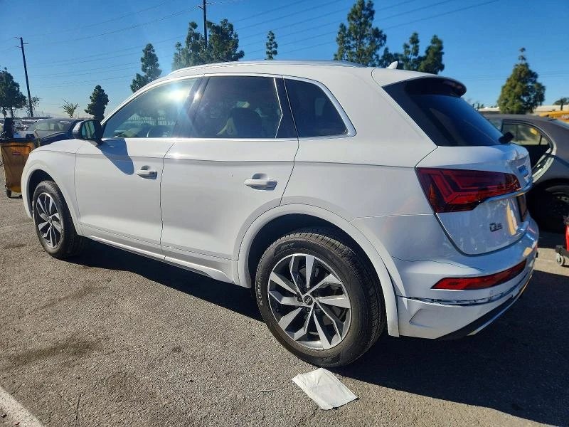 Audi Q5 2.0T* PREMIUM* ПОДГРЕВ* КАМЕРА* КЕЙЛЕС* ДИСТРОНИК*, снимка 4 - Автомобили и джипове - 53246899