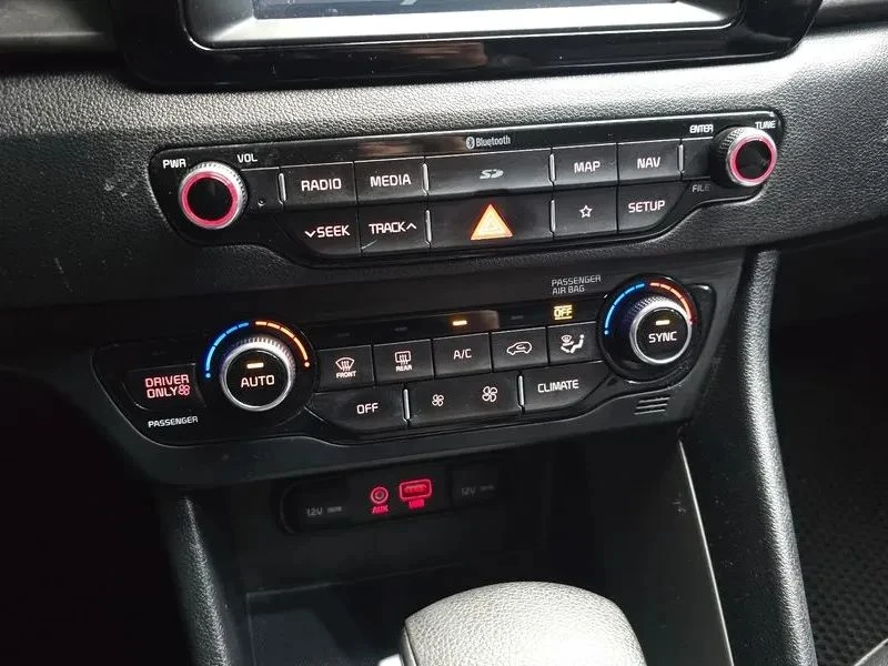 Kia Niro, снимка 16 - Автомобили и джипове - 56688440