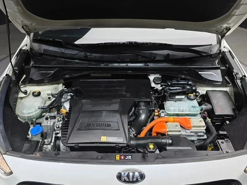 Kia Niro, снимка 6 - Автомобили и джипове - 56688440
