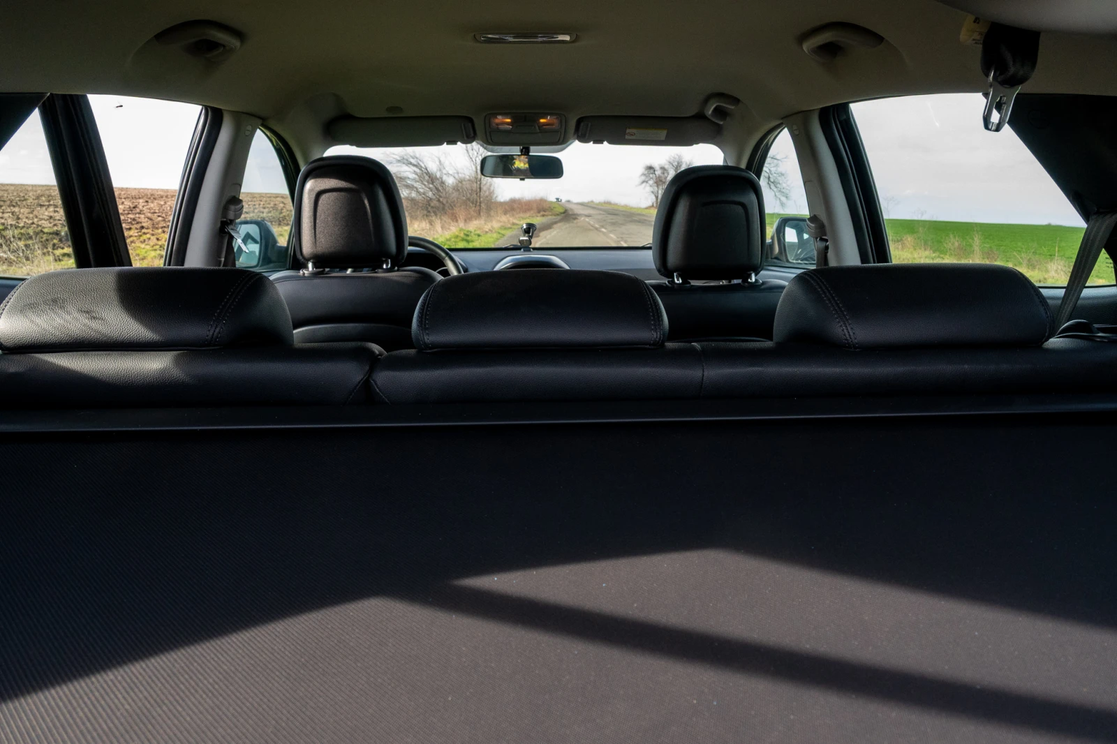 Hyundai IX35 2.0 CRDi 4x4, снимка 13 - Автомобили и джипове - 53565387